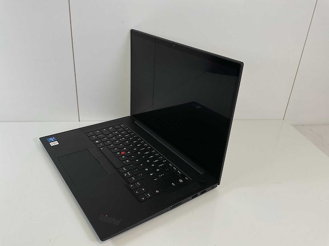 Lenovo thinkpad p1 gen 4i 16”, core(tm) i7 11th gen, 32 gb ram, 1 tb nvme, nvidia t1200 gpu 4 gb laptop - afbeelding 3 van  7