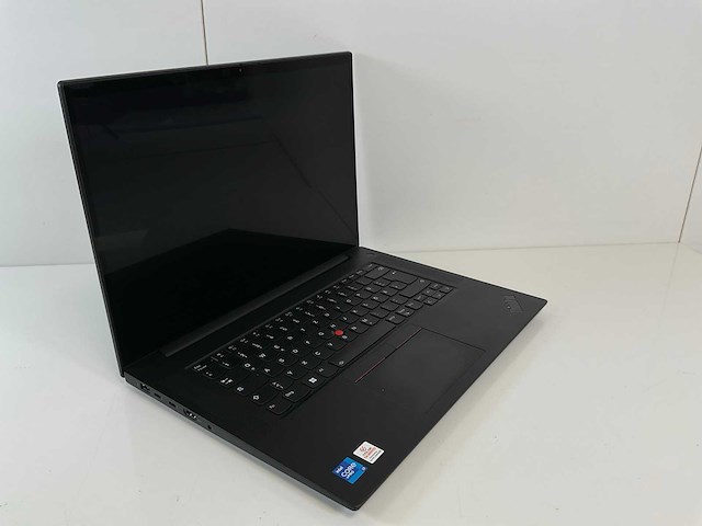 Lenovo thinkpad p1 gen 4i 16”, core(tm) i7 11th gen, 32 gb ram, no hdd, nvidia t1200 gpu 4 gb laptop - afbeelding 2 van  7
