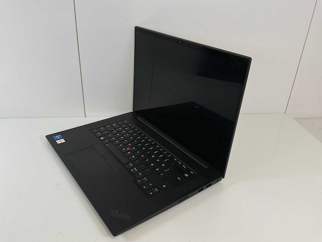 Lenovo thinkpad p1 gen 4i 16”, core(tm) i7 11th gen, 32 gb ram, no hdd, nvidia t1200 gpu 4 gb laptop - afbeelding 3 van  7