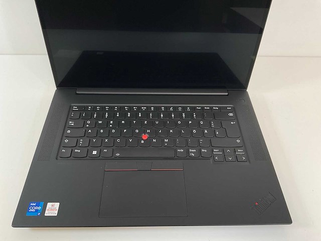 Lenovo thinkpad p1 gen 4i 16”, core(tm) i7 11th gen, 32 gb ram, no hdd, nvidia t1200 gpu 4 gb laptop - afbeelding 4 van  7