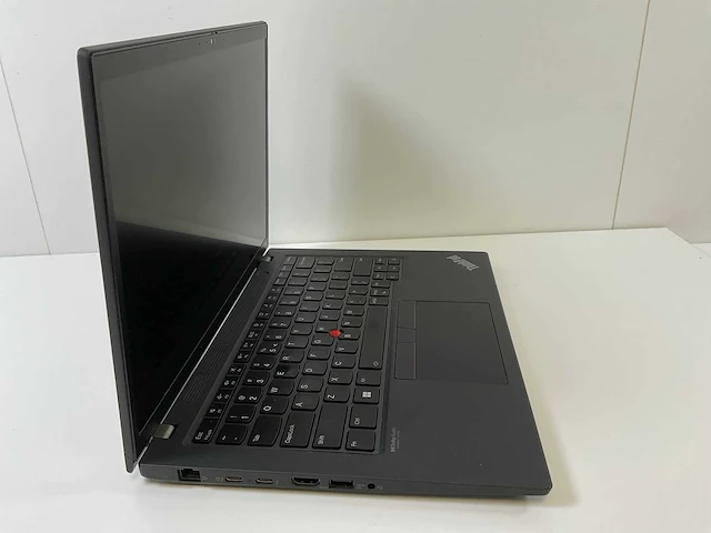 Lenovo thinkpad t14 gen 3 14”, core(tm) i7 12th gen, 32 gb ram, 512 gb nvme, nvidia geforce mx550 2gb laptop - afbeelding 1 van  5