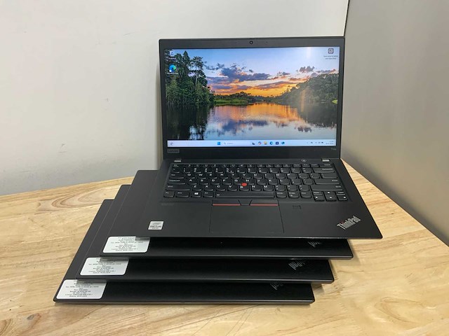 Lenovo thinkpad t14s laptop (4x) - afbeelding 1 van  5