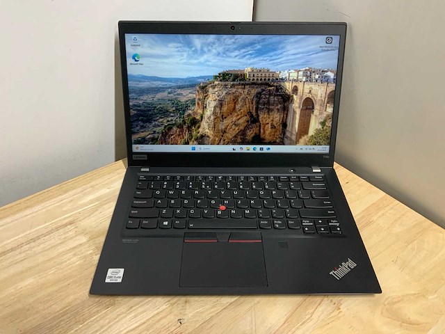 Lenovo thinkpad t14s laptop - afbeelding 1 van  8