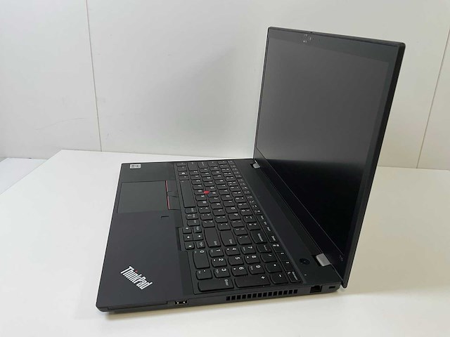 Lenovo thinkpad t15 g1 15.5”, core(tm) i5 10th gen, 16 gb ram, 256 gb nvme laptop - afbeelding 2 van  5