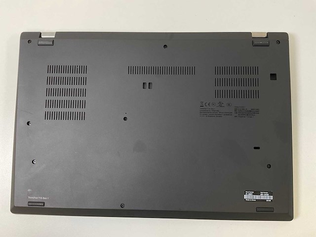Lenovo thinkpad t15 g1 15.5”, core(tm) i5 10th gen, 16 gb ram, 256 gb nvme laptop - afbeelding 6 van  7