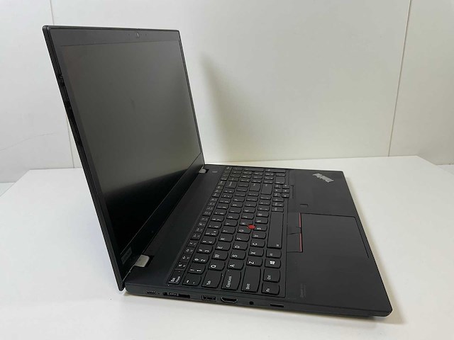 Lenovo thinkpad t15 g1 15.5”, core(tm) i5 10th gen, 16 gb ram, 256 gb nvme laptop - afbeelding 1 van  6