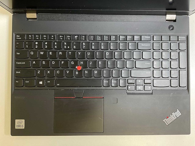 Lenovo thinkpad t15 g1 15.6”, core(tm) i5 10th gen, 16 gb ram, 256 gb nvme laptop - afbeelding 1 van  4