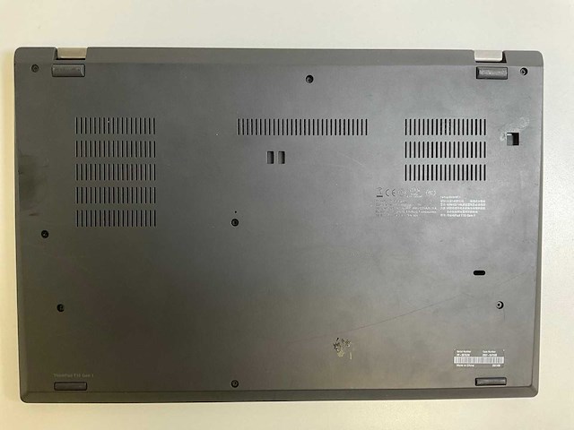 Lenovo thinkpad t15 g1 15.6”, core(tm) i5 10th gen, 16 gb ram, 256 gb nvme laptop - afbeelding 6 van  7