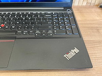 Lenovo thinkpad t15 laptop - afbeelding 4 van  7