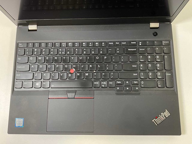 Lenovo thinkpad t590 15.5”, core(tm) i5 8th gen, 16 gb ram, 256 gb nvme laptop - afbeelding 4 van  7