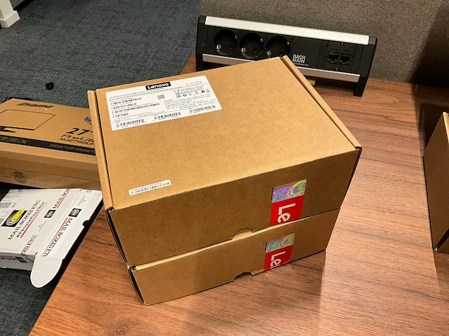 Lenovo thinkpad universal usb-c dockingstation (2x) - afbeelding 7 van  7