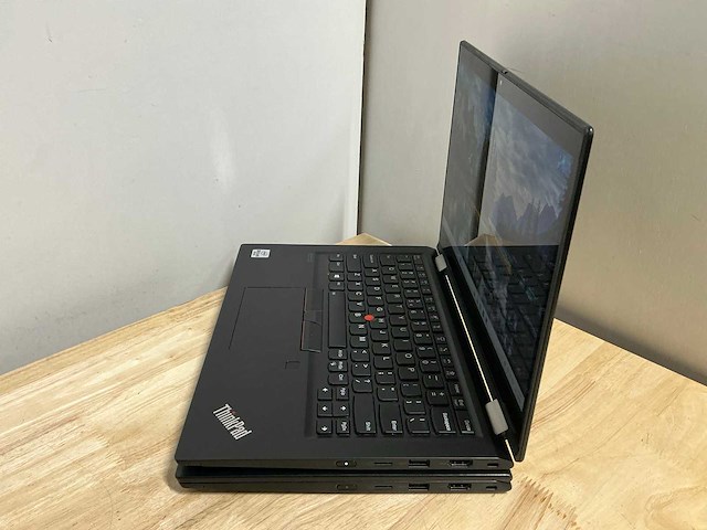 Lenovo thinkpad x13 yoga gen1 laptop (2x) - afbeelding 4 van  8