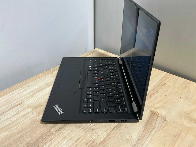 Lenovo thinkpad x13 yoga gen1 laptop - afbeelding 3 van  4