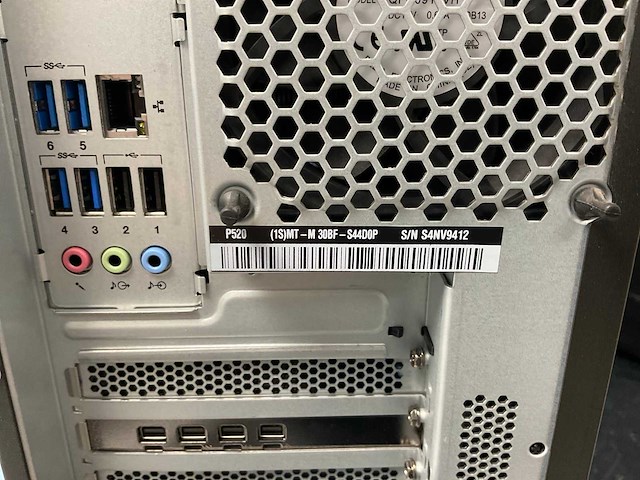 Lenovo thinkstation p520, xeon(r) w-2135, 64 gb ram, 512 gb nvme, nvidia quadro p1000 4 gb workstation - afbeelding 5 van  5