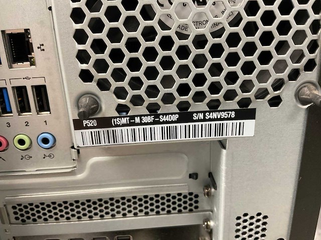 Lenovo thinkstation p520, xeon(r) w-2135, 64 gb ram, 512 gb nvme, nvidia quadro p1000 4 gb workstation - afbeelding 5 van  5