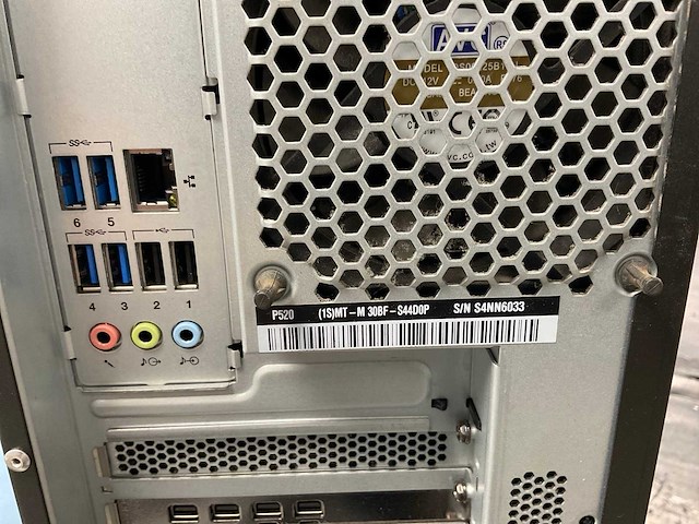 Lenovo thinkstation p520, xeon(r) w-2135, 64 gb ram, 512 gb nvme, nvidia quadro p1000 4 gb workstation - afbeelding 5 van  5