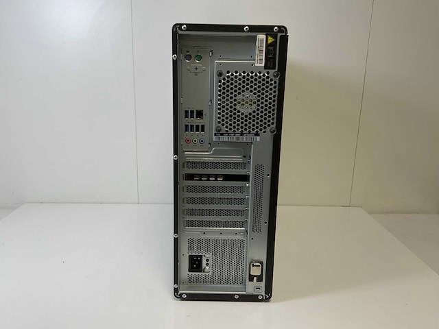 Lenovo thinkstation p520, xeon(r) w-2135, 64 gb ram, 512 gb nvme, nvidia quadro p1000 4gb workstation - afbeelding 4 van  5