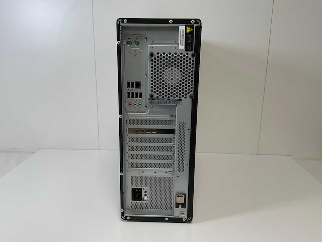 Lenovo thinkstation p520, xeon(r) w-2135, 64 gb ram, no hdd, nvidia quadro p1000 4 gb workstation - afbeelding 4 van  5