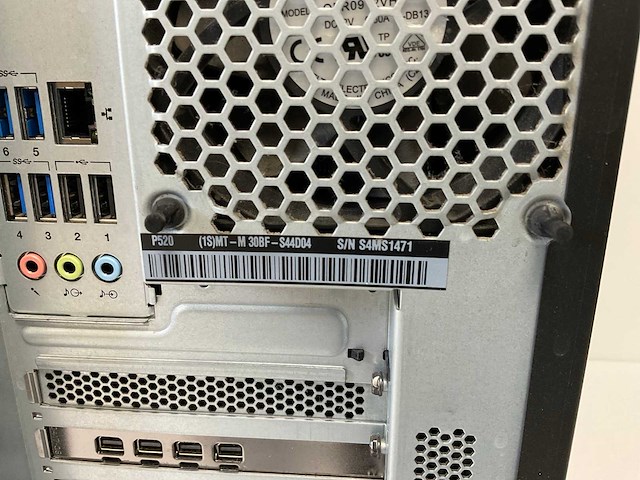 Lenovo thinkstation p520, xeon(r) w-2135, 64 gb ram, no hdd, nvidia quadro p1000 4 gb workstation - afbeelding 5 van  5