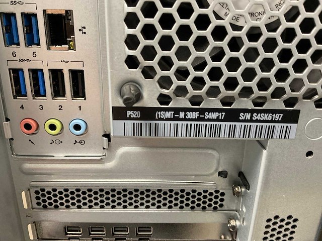 Lenovo thinkstation p520, xeon(r) w-2135, 64 gb ram, no hdd, nvidia quadro p1000 4 gb workstation - afbeelding 5 van  5