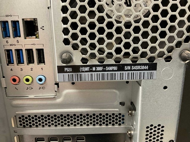 Lenovo thinkstation p520, xeon(r) w-2135, 64 gb ram, no hdd, nvidia quadro p1000 4 gb workstation - afbeelding 5 van  5