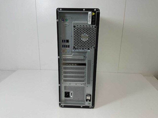 Lenovo thinkstation p520, xeon(r) w-2135, 64 gb ram, no hdd, nvidia quadro p1000 4gb workstation - afbeelding 4 van  5