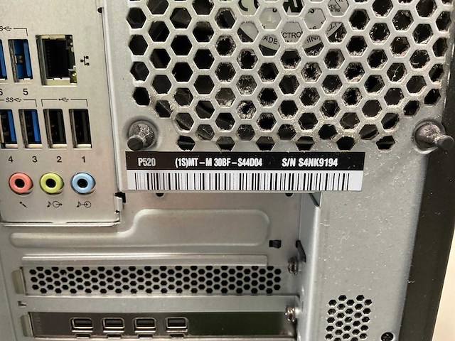 Lenovo thinkstation p520, xeon(r) w-2135, 64 gb ram, no hdd, nvidia quadro p1000 4gb workstation - afbeelding 5 van  5