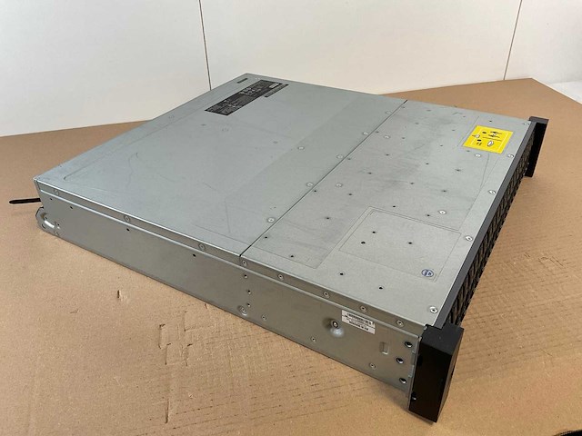 Lenovo thinksystem (de240s) - 22x 1,8 tb lenovo (st1800mm0129) - 2x 1.8 tb lenovo (al15seb18eq) 2u24 sff expansion enclosure; - afbeelding 8 van  14