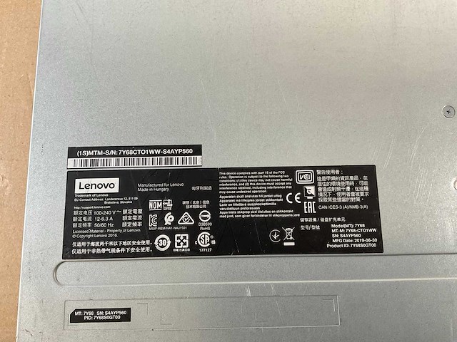 Lenovo thinksystem (de240s) - 22x 1,8 tb lenovo (st1800mm0129) - 2x 1.8 tb lenovo (al15seb18eq) 2u24 sff expansion enclosure; - afbeelding 11 van  14