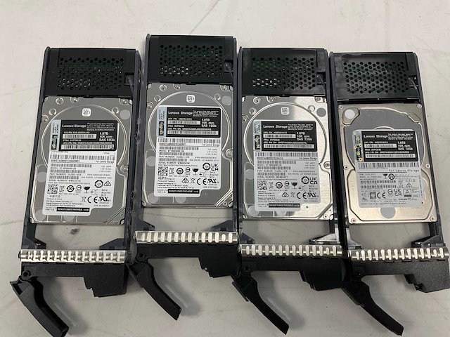 Lenovo thinksystem (de240s) - 22x 1,8 tb lenovo (st1800mm0129) - 2x 1.8 tb lenovo (al15seb18eq) 2u24 sff expansion enclosure; - afbeelding 3 van  14