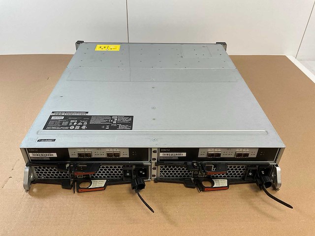 Lenovo thinksystem (de240s) - 22x 1,8 tb lenovo (st1800mm0129) & 1x 1,8 tb lenovo (al15seb18eq) 2u24 sff expansion enclosure; - afbeelding 10 van  14