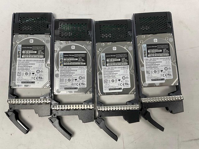 Lenovo thinksystem (de240s) - 22x 1,8 tb lenovo (st1800mm0129) & 1x 1,8 tb lenovo (al15seb18eq) 2u24 sff expansion enclosure; - afbeelding 12 van  14