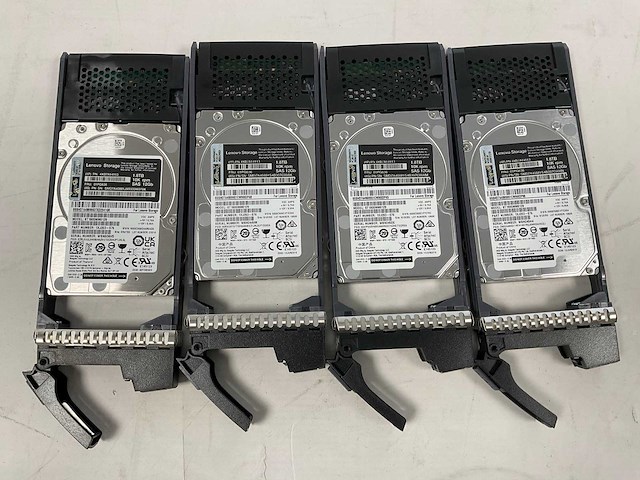 Lenovo thinksystem (de240s) - 22x 1,8 tb lenovo (st1800mm0129) & 1x 1,8 tb lenovo (al15seb18eq) 2u24 sff expansion enclosure; - afbeelding 14 van  14