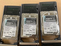 Lenovo thinksystem (de240s) - 23x 1,8 tb lenovo (st1800mm0129) - 1x 1.8 tb lenovo (al15seb18eq) 2u24 sff expansion enclosure; - afbeelding 4 van  15