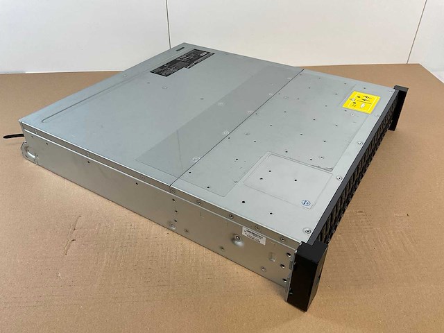 Lenovo thinksystem (de240s) - 23x 1,8 tb lenovo (st1800mm0129) & 1x 1,8 tb lenovo (al15seb18eq) 2u24 sff expansion enclosure; - afbeelding 9 van  14