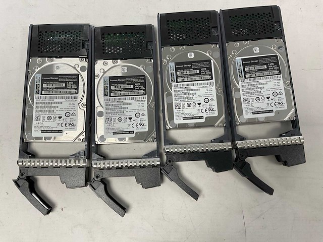 Lenovo thinksystem (de240s) - 23x 1,8 tb lenovo (st1800mm0129) & 1x 1,8 tb lenovo (al15seb18eq) 2u24 sff expansion enclosure; - afbeelding 12 van  14