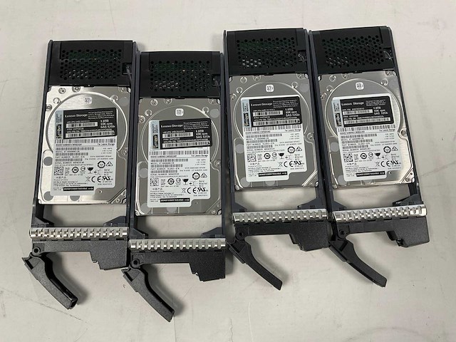 Lenovo thinksystem (de240s) - 23x 1,8 tb lenovo (st1800mm0129) & 1x 1,8 tb lenovo (al15seb18eq) 2u24 sff expansion enclosure; - afbeelding 13 van  14