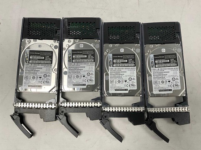 Lenovo thinksystem (de240s) - 23x 1,8 tb lenovo (st1800mm0129) & 1x 1,8 tb lenovo (al15seb18eq) 2u24 sff expansion enclosure; - afbeelding 14 van  14