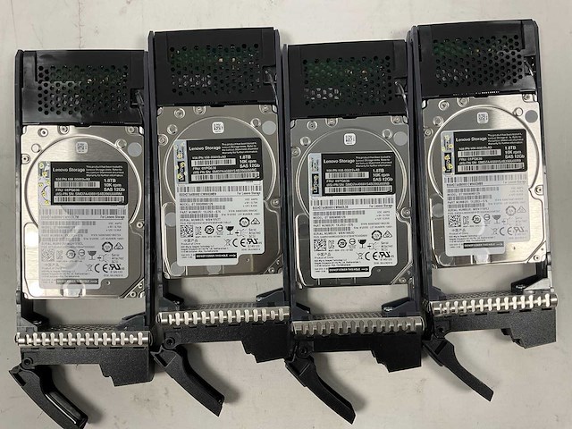 Lenovo thinksystem (de240s) - 23x 1,8 tb lenovo (st1800mm0129) 2u24 sff expansion enclosure; - afbeelding 3 van  14