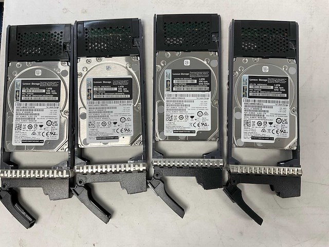 Lenovo thinksystem (de240s) - 23x 1,8 tb lenovo (st1800mm0129) 2u24 sff expansion enclosure; - afbeelding 6 van  14