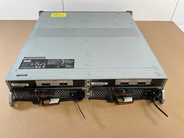 Lenovo thinksystem (de240s) - 23x 1,8 tb lenovo (st1800mm0129) 2u24 sff expansion enclosure; - afbeelding 10 van  14