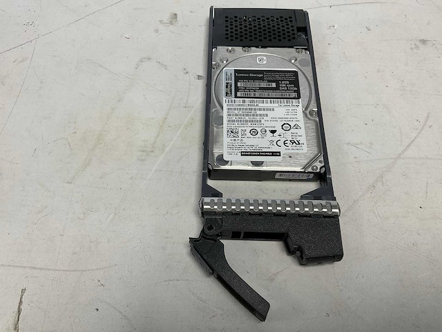 Lenovo thinksystem (de240s) - 23x 1,8 tb lenovo (st1800mm0129) 2u24 sff expansion enclosure; - afbeelding 5 van  14