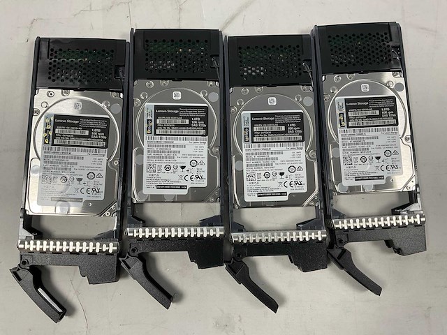 Lenovo thinksystem (de240s) - 23x 1,8 tb lenovo (st1800mm0129) 2u24 sff expansion enclosure; - afbeelding 14 van  14