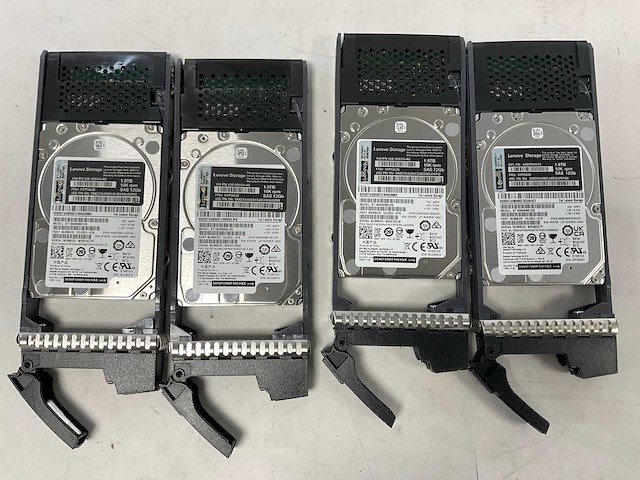 Lenovo thinksystem (de240s) - 24x 1,8 tb lenovo (st1800mm0129) 2u24 sff expansion enclosure; - afbeelding 12 van  14