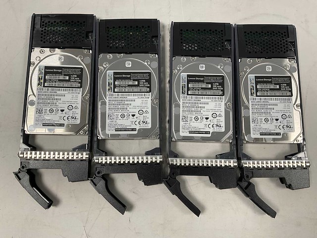 Lenovo thinksystem (de240s) - 24x 1,8 tb lenovo (st1800mm0129) 2u24 sff expansion enclosure; - afbeelding 2 van  14