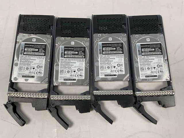 Lenovo thinksystem (de240s) - 24x 1,8 tb lenovo (st1800mm0129) 2u24 sff expansion enclosure; - afbeelding 14 van  14