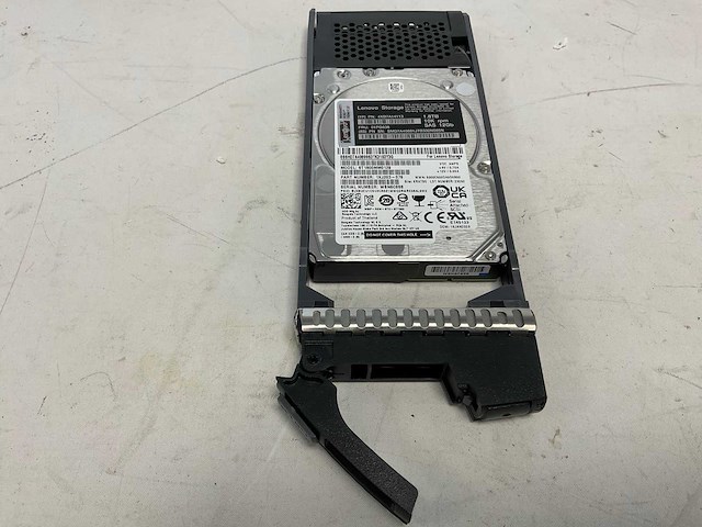 Lenovo thinksystem (de240s) - 24x 1,8 tb lenovo (st1800mm0129) 2u24 sff expansion enclosure; - afbeelding 5 van  14