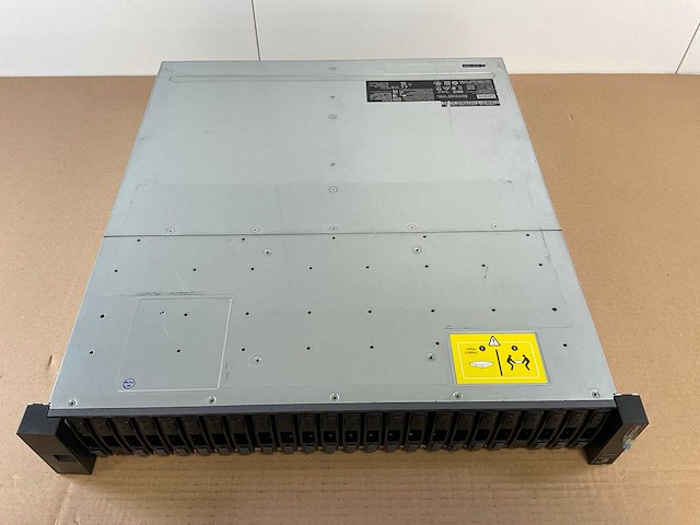 Lenovo thinksystem (de240s) - 24x 1,8 tb lenovo (st1800mm0129) 2u24 sff expansion enclosure; - afbeelding 7 van  14