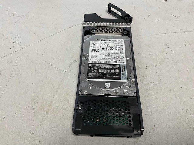 Lenovo thinksystem (de240s) - 24x 1,8 tb lenovo (st1800mm0129) 2u24 sff expansion enclosure; - afbeelding 6 van  14