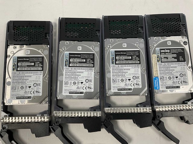 Lenovo thinksystem (de240s) - 24x 1,8 tb lenovo (st1800mm0129) 2u24 sff expansion enclosure; - afbeelding 14 van  14